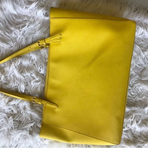 Tory Burch York Buckle Bright Yellow Safiano Leather Tote Work Travel - Picture 2 of 5